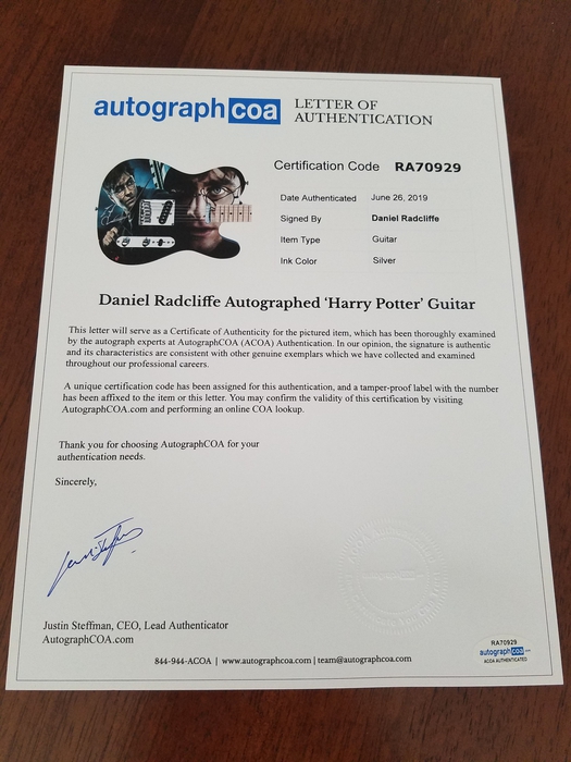 AutographCOA (ACOA) Authentication's Letter of Authenticity (LOA) is included. AutographCOA (ACOA) Authentication's Letter of Authenticity (LOA) is included.